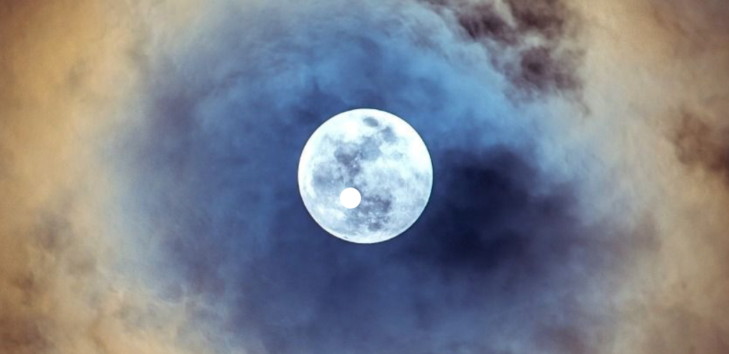 満月の白い光と、スピリチュアリズムの始まりの日